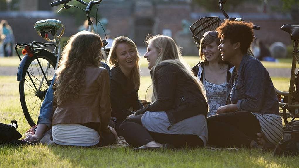 1. Danimarka, dünyadaki en mutlu insanların yaşadığı ülkedir.