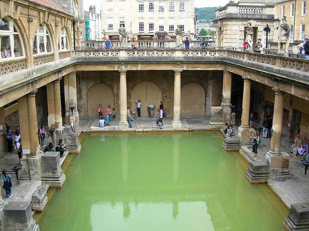 8. Bath ve Bristol şehirleri diğerlerinden daha farklı.