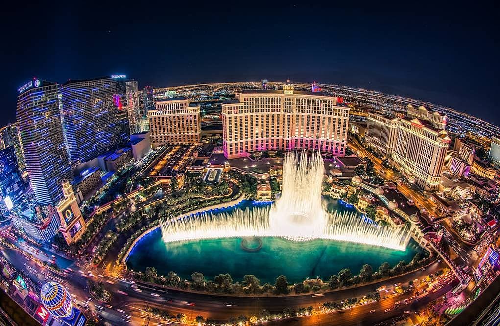 4. Bellagio Fountains
