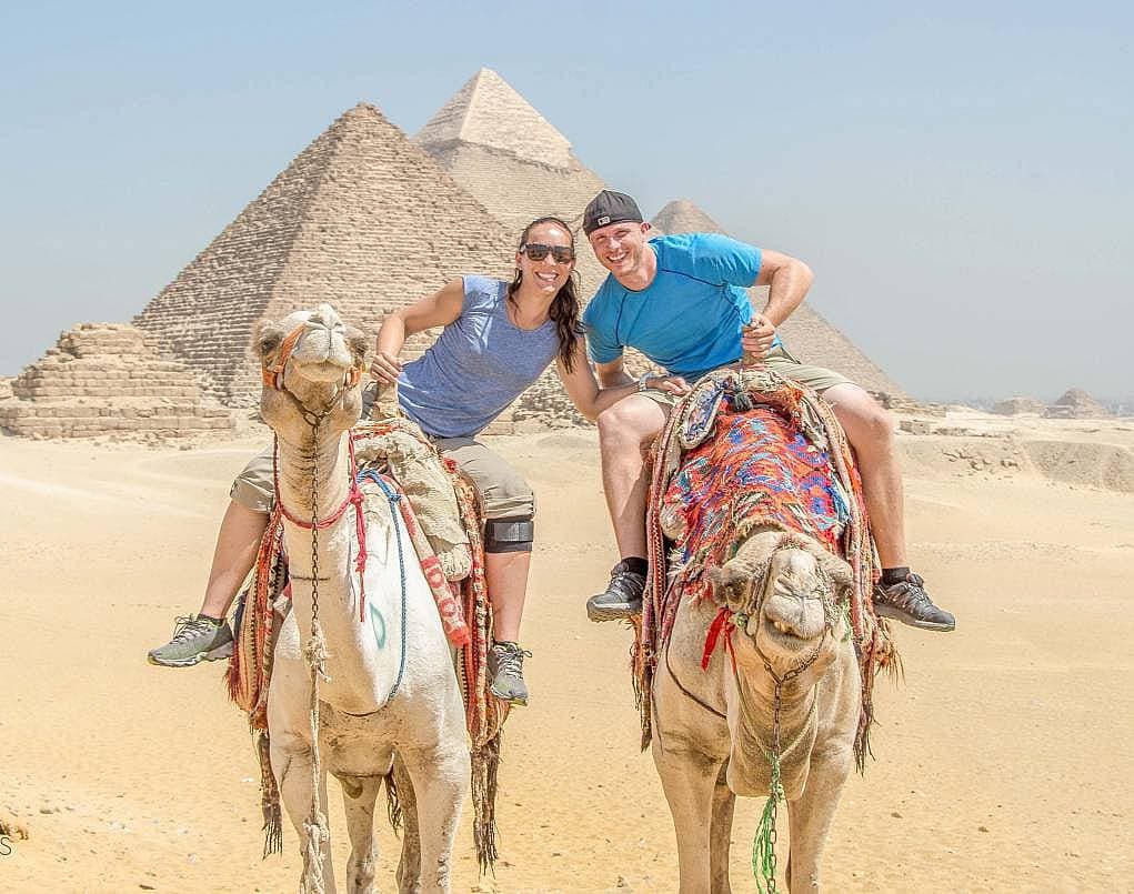 200 Günde Dünya Turu Yaparak Hayatını Yaşayan Çiftin Macerası