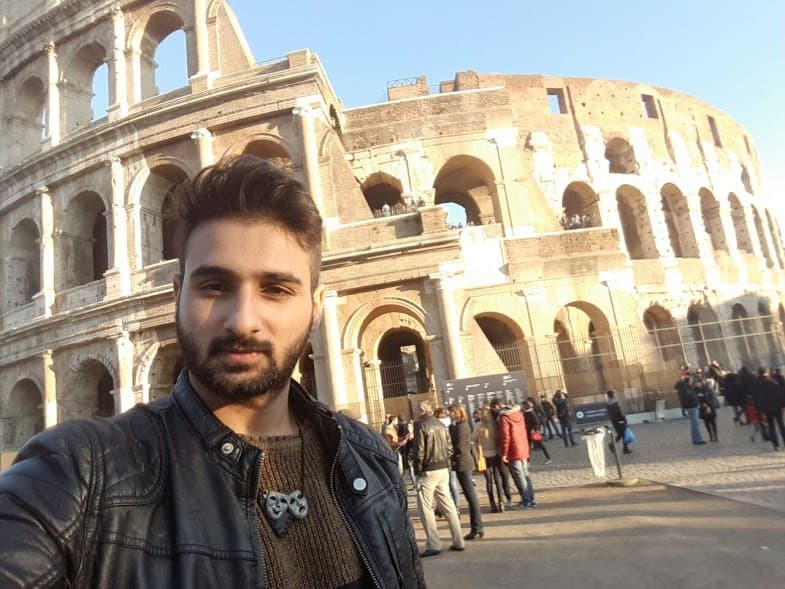 4. Zamanda yolculuğa çıkacağınız Kolezyum (Collosseo)'u mutlaka görün.