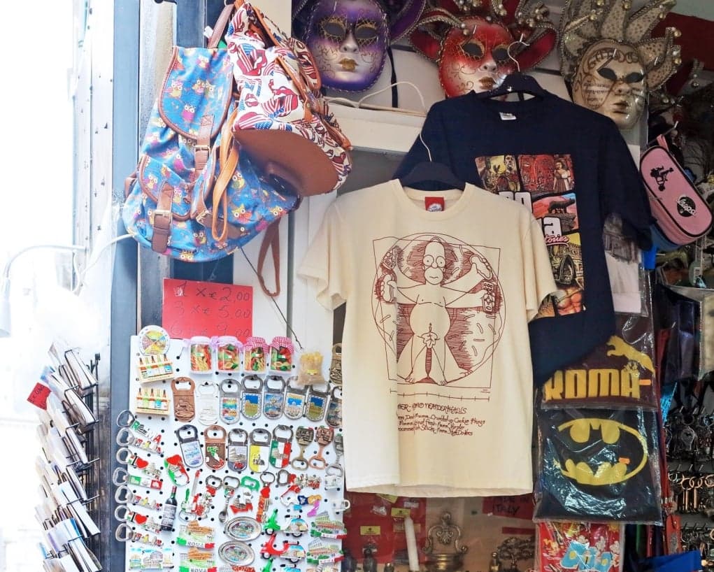 10. Magnet, biblo ve özel hediyeler almadan ayrılmayın.