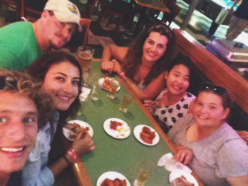 8. WAT şarkınız hala bitmemişken, bağıra bağıra eşlik edin.