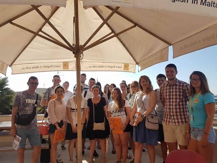 6. Okuldaki ilk gün seviyemin altında sınıfta başladım.