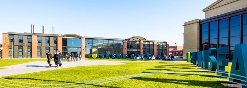 9. Swansea Üniversitesi