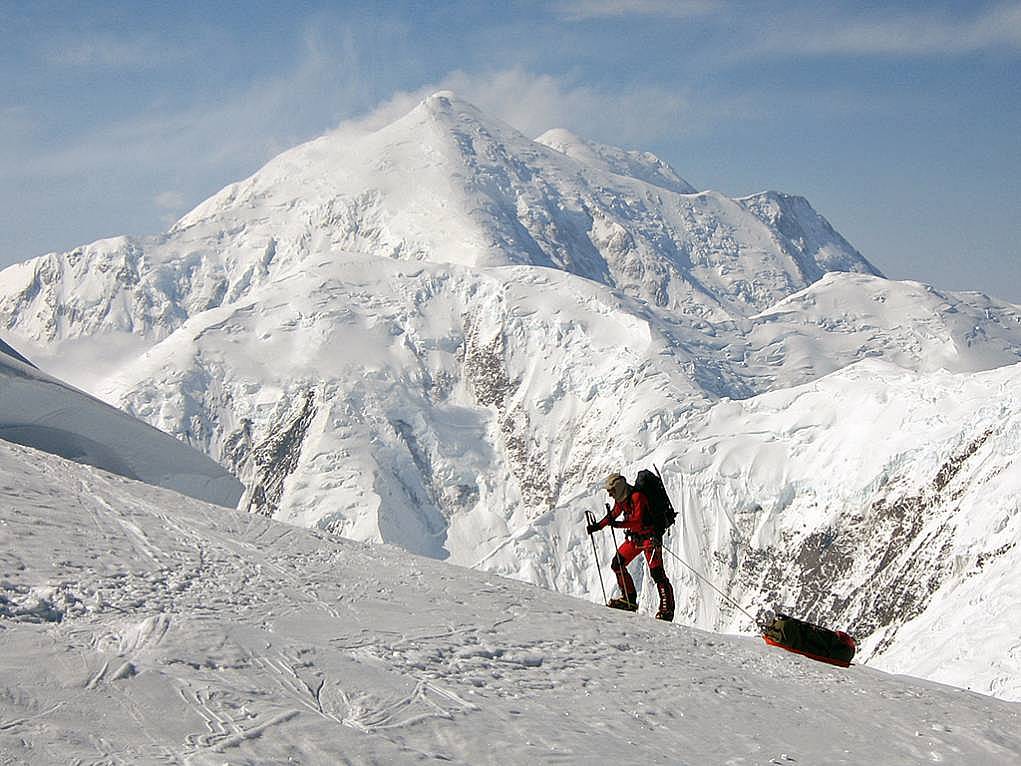 3. Alaska'da Denali Dağı'na tırmanın.