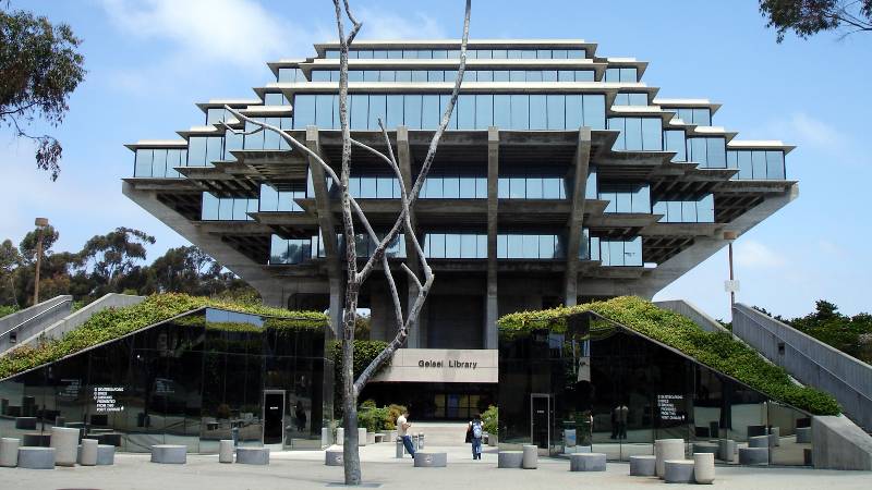 5. Geisel Library, University of California San Diego (La Jolla)
