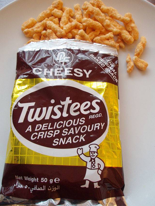 7. Twistees Cheesy (cips)