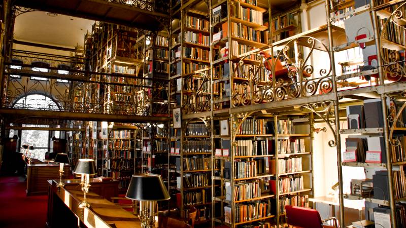 6. Uris Library, Cornell University (Ithaca)