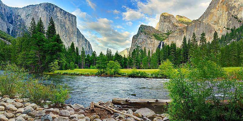 Gates-of-the-Valley-View-Panorama-Yosemite_National_Park_El-Capitan-Bridalviel-Falls-Spring-Web-L