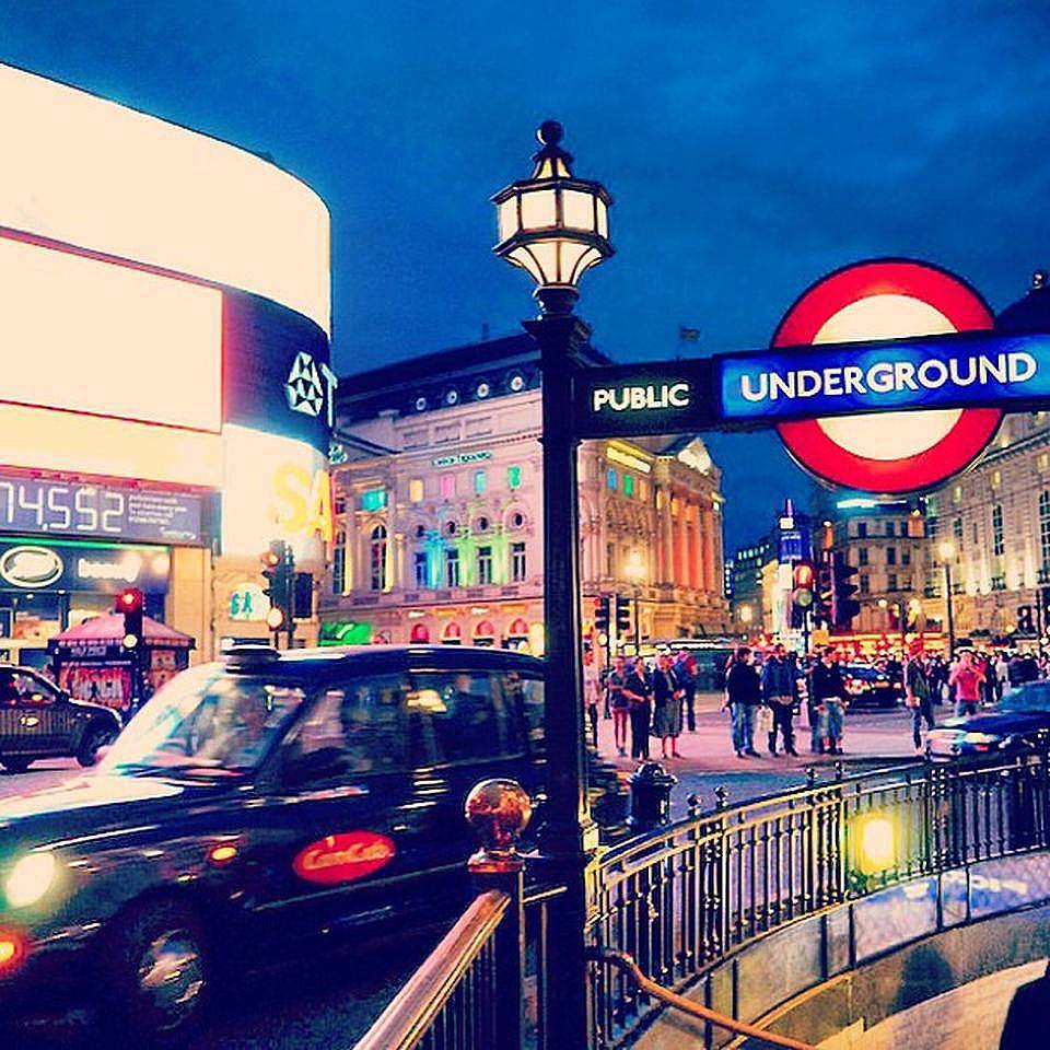 8. Piccadilly Circus