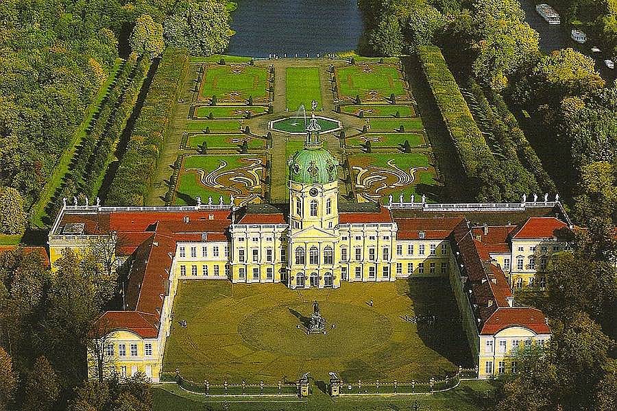 18. Charlottenburg Sarayı