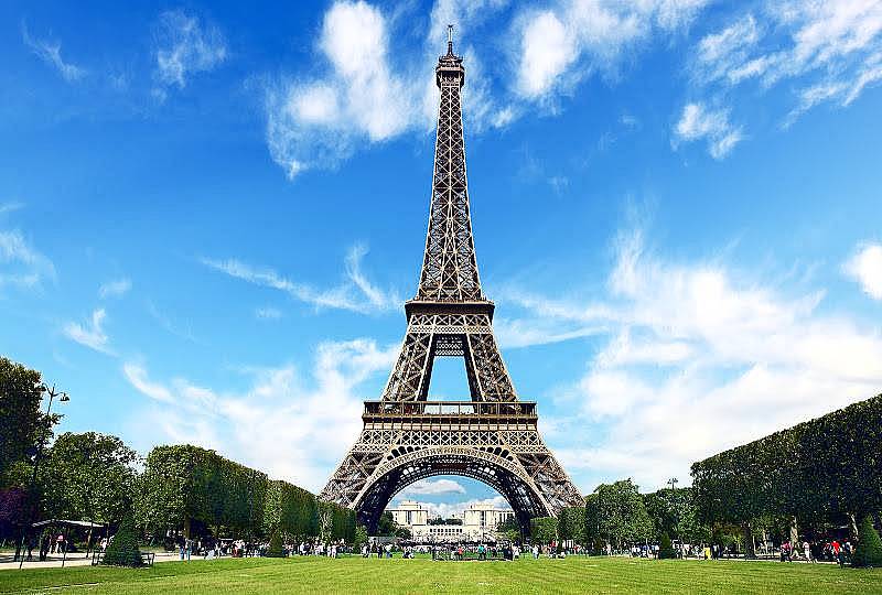 5. Eyfel Kulesi • Paris, Fransa