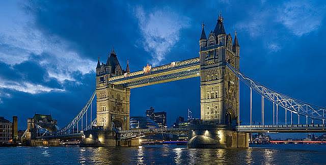 15. Tower Bridge • Londra, İngiltere