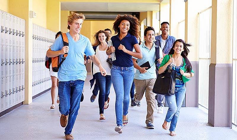Yurtdışında Lise Eğitimi Almanın 10 Avantajı