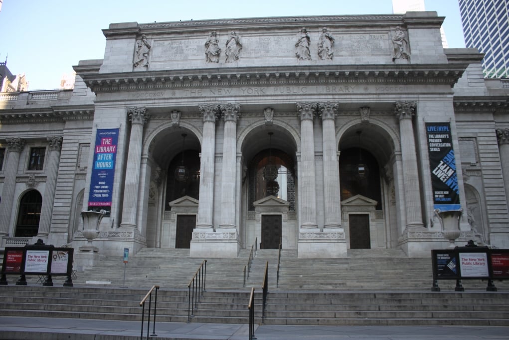 8. New York Halk Kütüphanesi de görülmesi gereken yerlerden biri.
