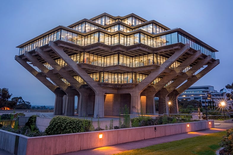 1. Geisel Kütüphanesi (San Diego, ABD)
