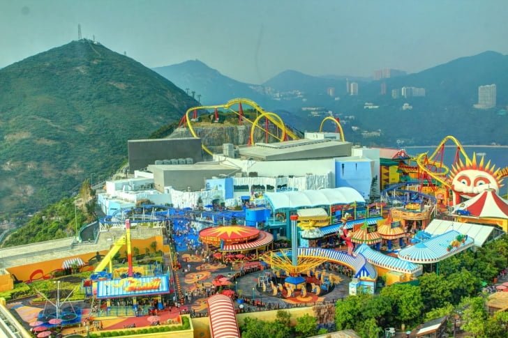 6. Ocean Park (Hong Kong)