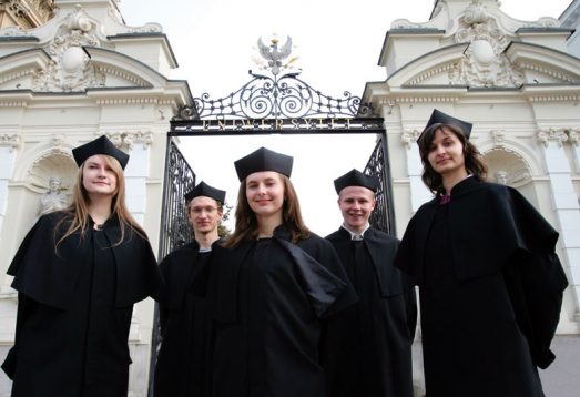 Polonya’da Üniversite Eğitimi ve Avantajları