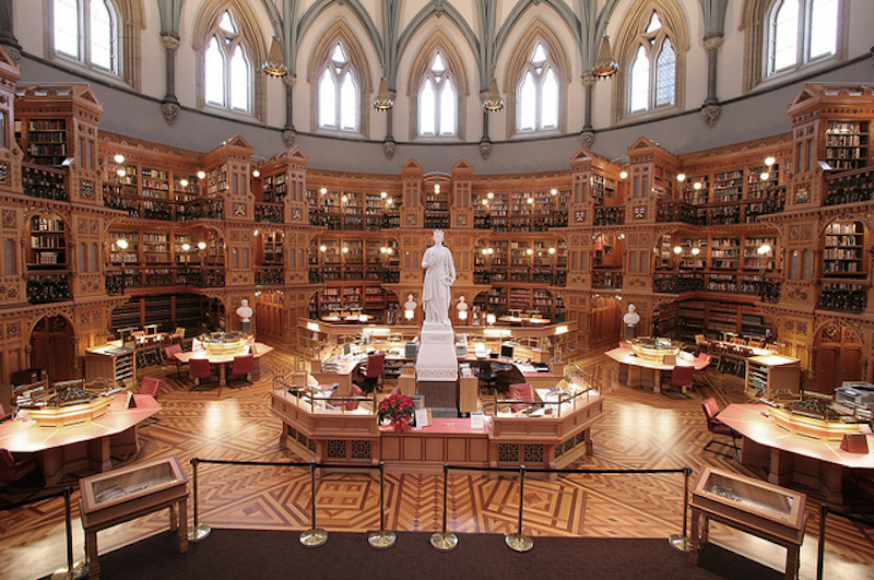 10. Parlamento Kütüphanesi - Ottawa, Kanada